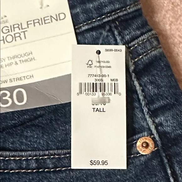 GAP 5” Girlfriend Short Mid Rise Low Stretch Dark Indigo Jean Shorts TALL NWT - Picture 4 of 5